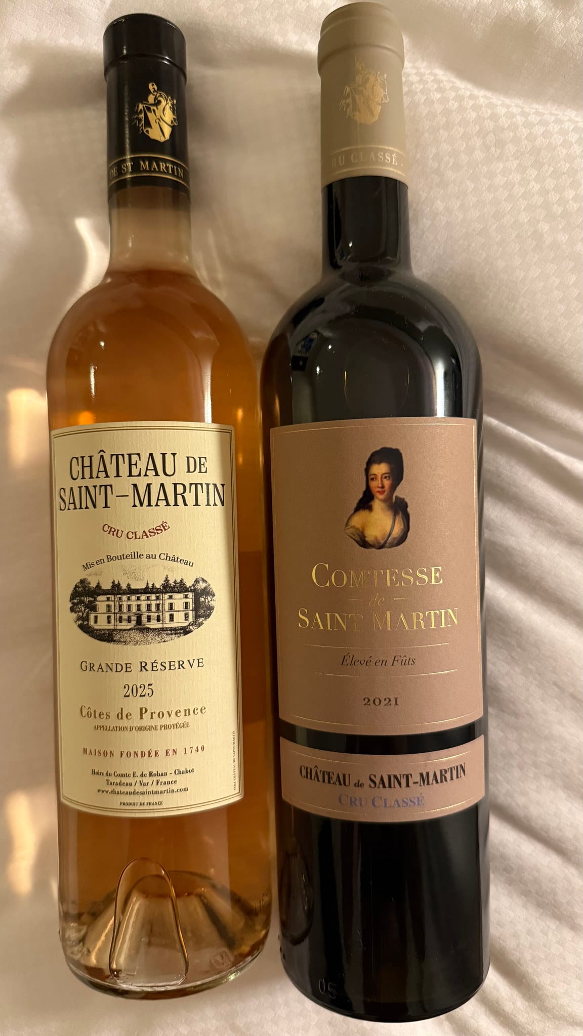 Две бутылки Château de Saint-Martin: Grande Réserve Rosé 2025 и Comtesse 2021